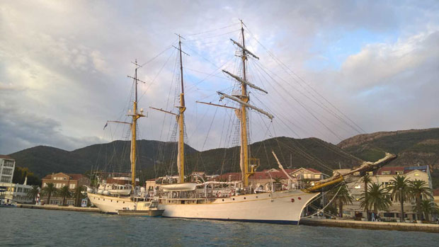 ПРЕПУЦАВАЊЕ ИЗМЕЂУ ЦРНЕ ГОРЕ И ХРВАТСКЕ НЕ ПРЕСТАЈЕ: Ко полаже право на Јадран?