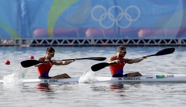 ВЕЛИКИ УСПЕХ СРПСКИХ КАЈАКАША: Томићевић и Зорић освојили светску бронзу