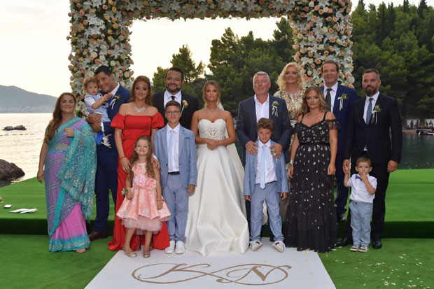 КОЛЕКТИВНО ВЕНЧАЊЕ БОГОЉУБОВЕ ДЕЦЕ: Син и ћерке српског бизнисмена изговориће судбоносно да у Храму Светог Саве