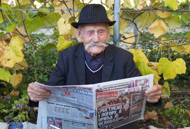 НАДЖИВЕО ПЕТОРО ДЕЦЕ, ПРОШАО КРОЗ ТРИ РАТА: Најстарији Србин преминуо у 109. години