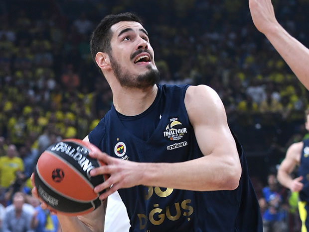 КАЛИНИЋ ПИСАО ФИБА, ЕВРОЛИГИ И ЕЛПА: Једна лопта за сва такмичења