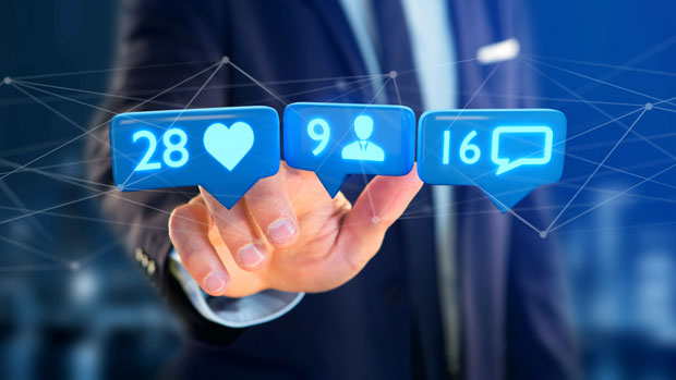 Фејсбук тестира опцију повезивања са странцима 