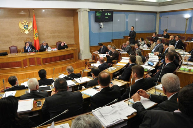 Одлуке Подгоричке скупштине већ укинуо референдум