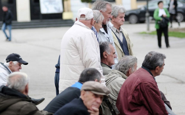 РС: Пензионерима од 30 до 100 КМ