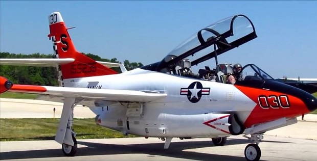 НЕСРЕЋА ТОКОМ ОБУКЕ: Пао војни авион, пилот страдао, копилот неповређен