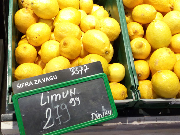 НИЖЕ ЦЕНЕ У ХИПЕРМАРКЕТИМА НЕГО НА ПИЈАЦАМА: Килограм лимуна и до 330 динара