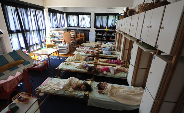 СМАЊЕНЕ ЛИСТЕ ЧЕКАЊА: Стално место чека 2.700 деце