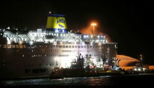 ЛЕТОВАЊЕ ИЗ ПАКЛА: Избио пожар на трајекту који је пловио ка Криту, евакуисано 1.016 особа (ВИДЕО+ФОТО)