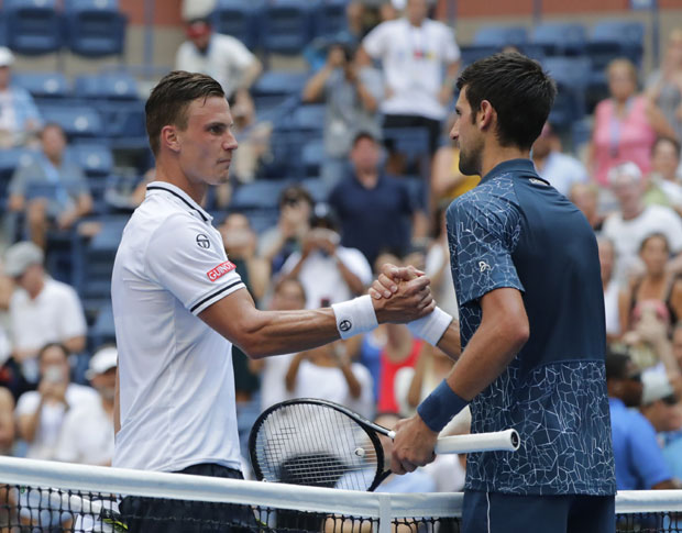 ЂОКОВИЋ НАПРАВИО ШОУ: У паузи смо Фучович и ја били голи у леду један до другог