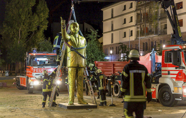 Ердогана позлатили, па га протерали