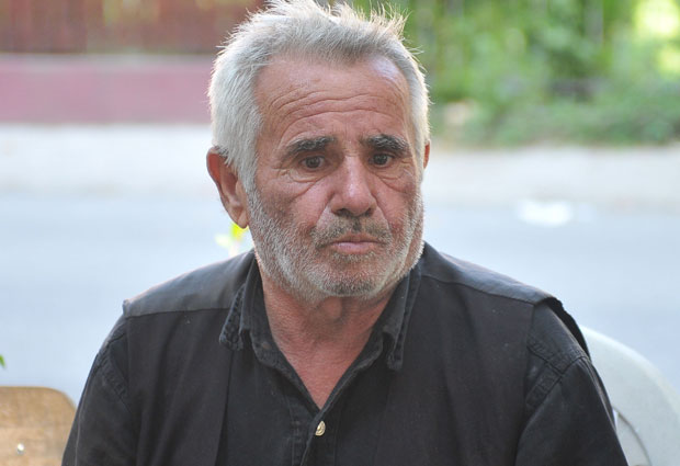 КОМШИЈЕ ШОКИРАНЕ ПОГИБИЈОМ РАДНИКА: Страдао радећи за цркавицу,  обожавао Црвену звезду