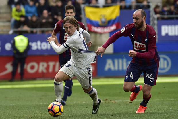 Модрић најбољи фудбалер у избору УЕФА у протеклој сезони