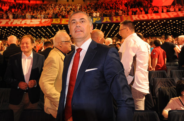 Терзић се радује звучним противницима у Лиги шампиона: Надам се да ће ПСЖ продати Мбапеа или Нејмара