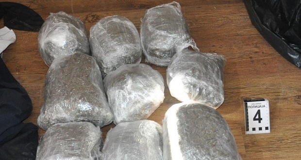 Полиција запленила 10 килограма дроге (ФОТО)