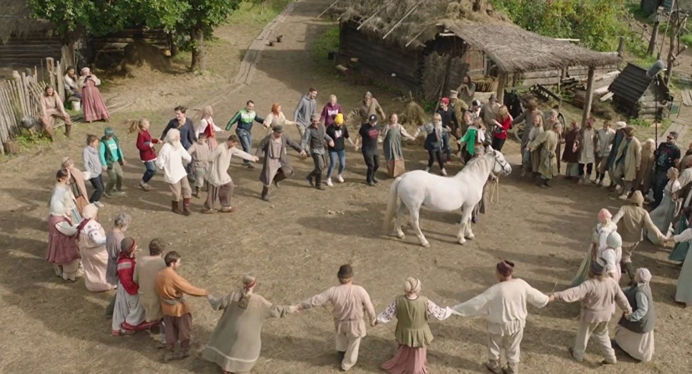 Руси са Биковићем заиграли Ужичко коло (ВИДЕО)