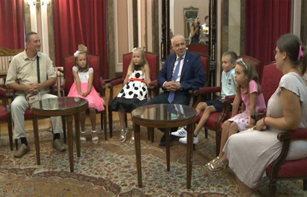 Радојичић: Помоћ породици Михајловић, деца су богатство