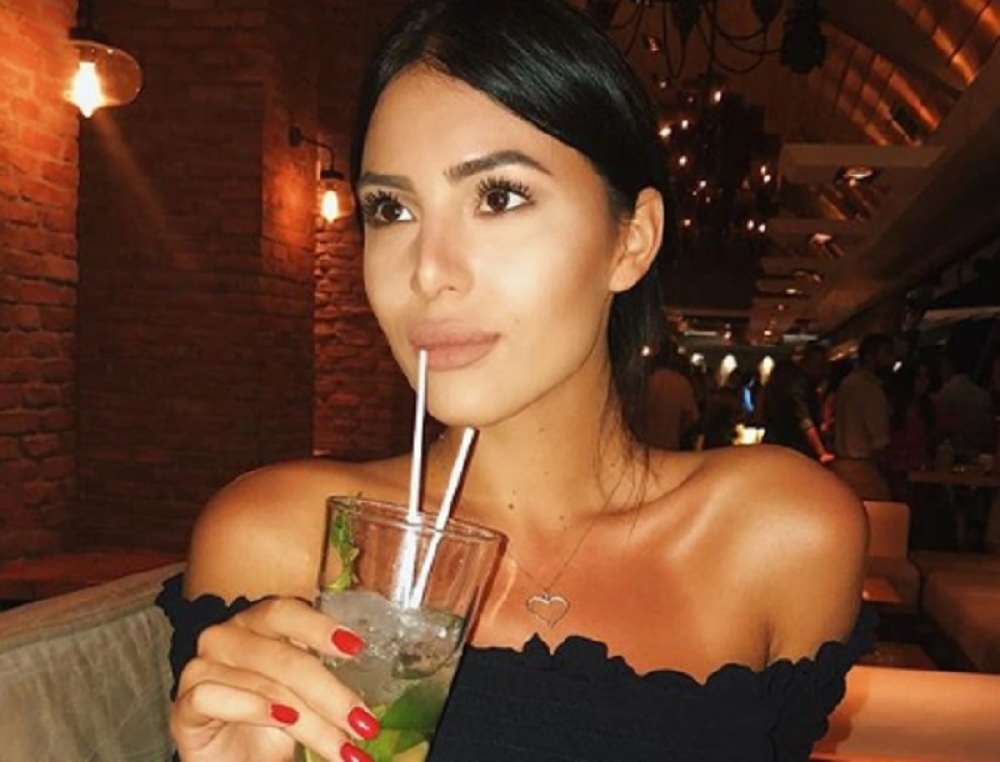 ГОРИ ИНСТАГРАМ: Анастасија Ражнатовић окачила фотку у бикинију и добила на хиљаде коментара (ФОТО)