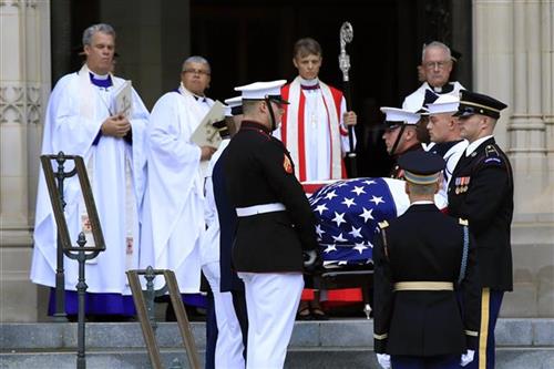 Обама: Мекејн нас је учинио бољим председницима;  Опроштај од Мекејна јасна порука Трампу