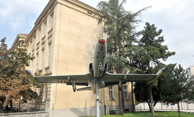 Академија ће пилоте школовати бесплатно