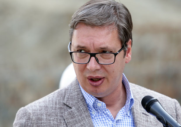 На путу смо да прокоцкамо шансу за Косово