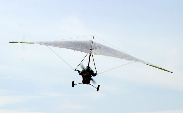 Змајем покушао да пренесе дрогу из Србије у Мађарску