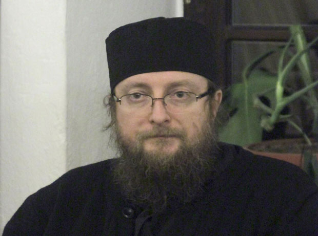 Удружење:Игуман Јањић не може остати у Дечанима