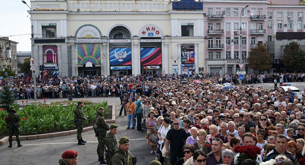 Захарченка испратило 200.000 људи (ВИДЕО+ФОТО)