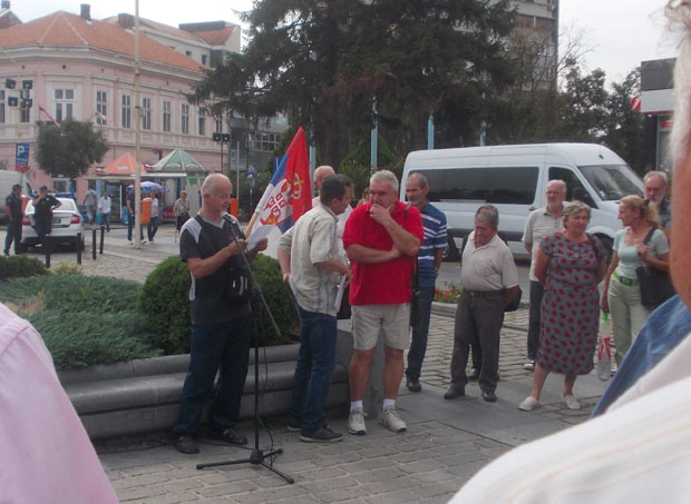 ДУГУЈУ ИМ ПЛАТЕ, УПРКОС СУДСКИХ ПРЕСУДА: Вишак тражи старе зараде