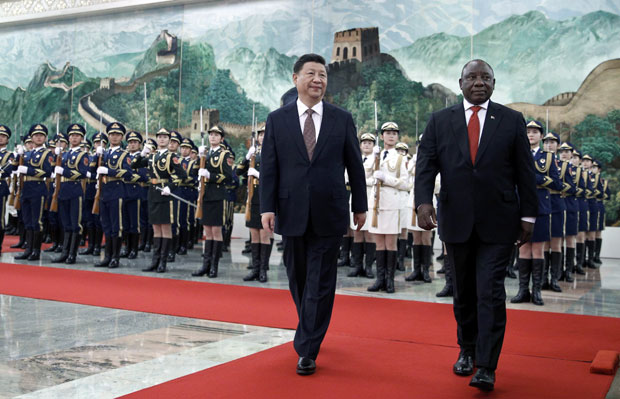 КИНЕСКИ ЛИДЕР ИМ ОБЕЋАО БРДО ПАРА: Африци из Пекинга 60 милијарди долара