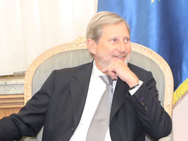 Хан: Решење за нормализацију односа препустити Београду и Приштини
