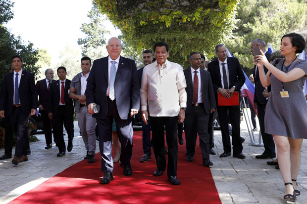 ПРЕДСЕДНИК ИЗРАЕЛА ФИЛИПИНСКОМ КОЛЕГИ: Нацистички вођа је био сам ђаво