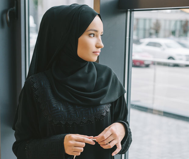 НЕМА ИЗУЗЕТАКА ЗА МУСЛИМАНЕ: Кажњена због бурке у полицијској станици