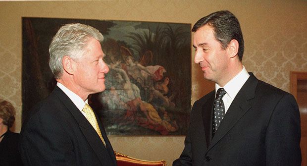 ПРОЦУРЕЛА ДОКУМЕНТА: Милу 55 милиона долара за издају Милошевића 