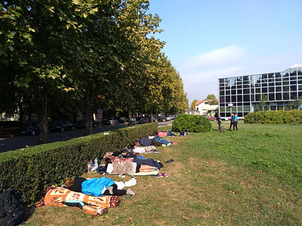 ИТАЛИЈА ТРАЖИ ПОМОЋ ОД ЦГ: Избеглице - врућ кромпир? 