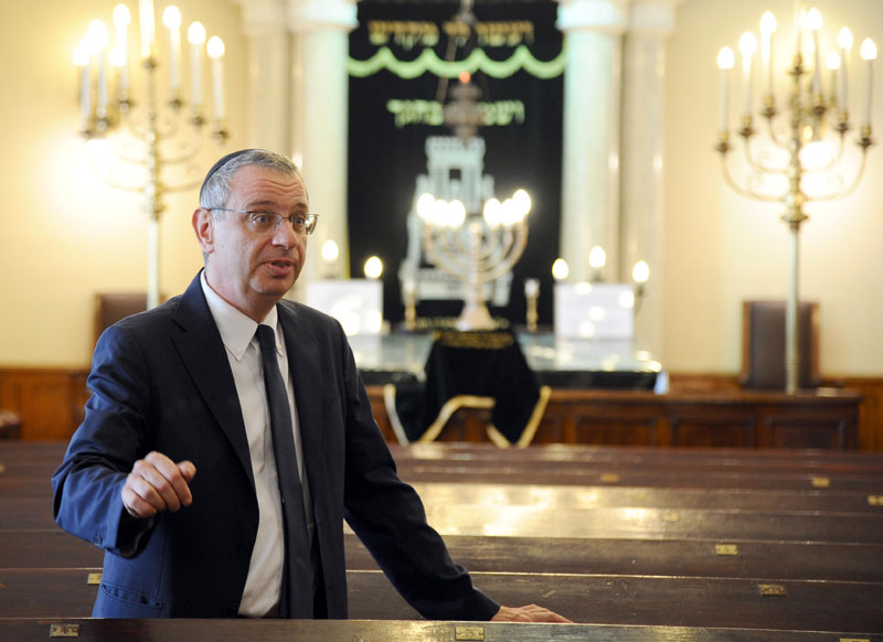 Вучић рабину и свим припадницима Јеврејске заједнице у Србији честитао Рош Ашану