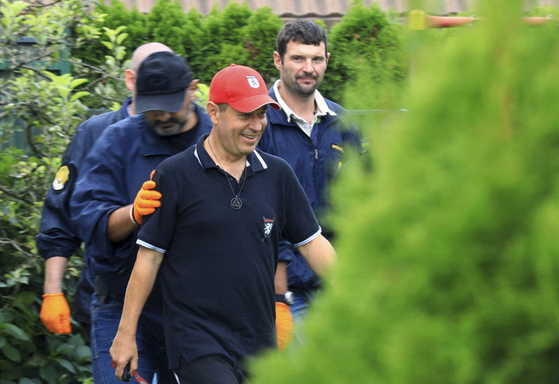 ШТАЈЕРСКА ГАРДА НЕ ОДУСТАЈЕ: Шишко иза решетака, његови следбеници објавили нове снимке вежби (ФОТО/ВИДЕО)