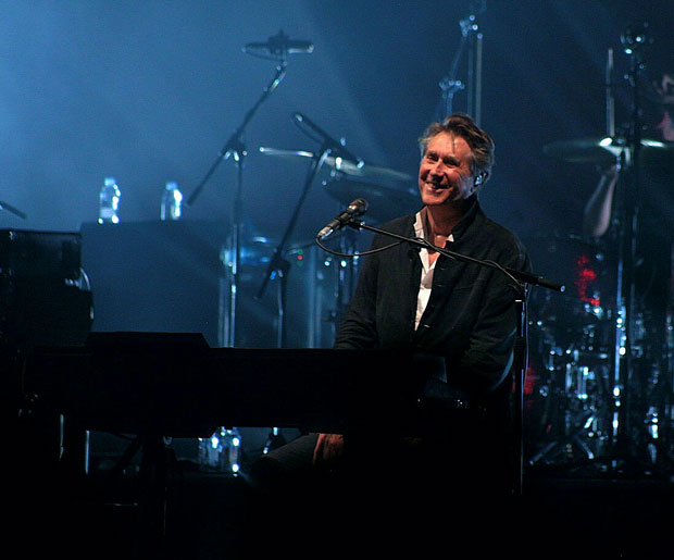 Вечити шармер Брајан Фери за пуна срца у „Арени“ (ФОТО)