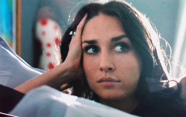 ДА ЛИ ЈЕ ТРУДНА ИЛИ НЕ? Јелисавета Орашанин збунила фанове 