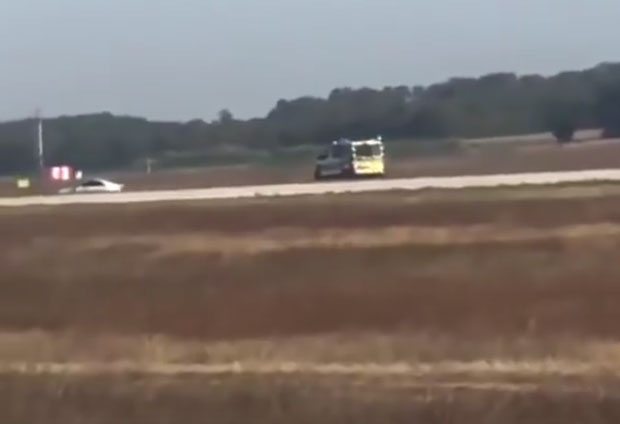 Инцидент на аеродрому у Лиону (ВИДЕО)