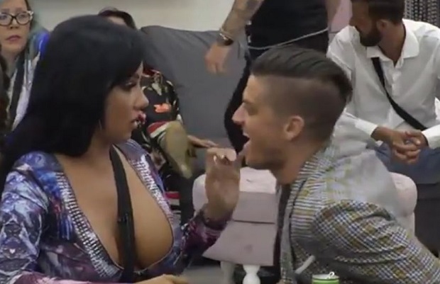 АЛЕКСАНДРА И ДАВИД СЕ ЖЕСТОКО ПОСВАЂАЛИ: Фолиранту један, остави ме на миру! (ВИДЕО) 