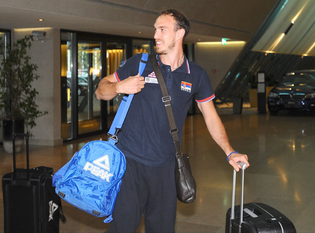 НЕДОСТАЈЕ САМО ОВО ЗЛАТО: Одбојкаши отпутовали у Бари на СП, Марко Ивовић верује да могу до постоља