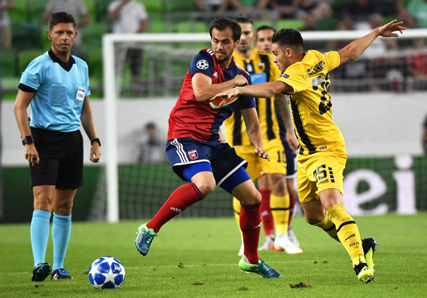 СТРОГА КАЗНА УЕФА: Хрвату четири утакмице суспензије због шутирања Лазовића (ВИДЕО)