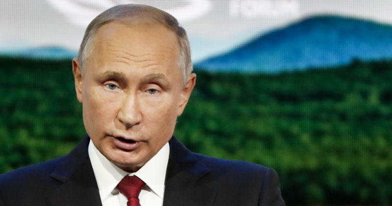 Путин: Дуг САД од 20.000 милијарди $ чини долар ризичном активом