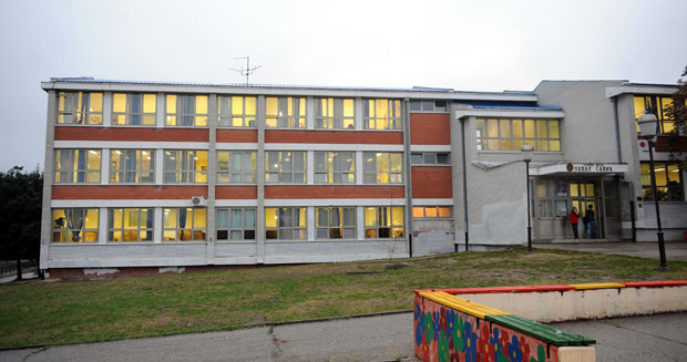 Миријево: Почела школа, наставника нема?