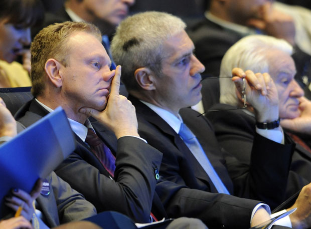 Тадић још оклева да приђе Ђиласу