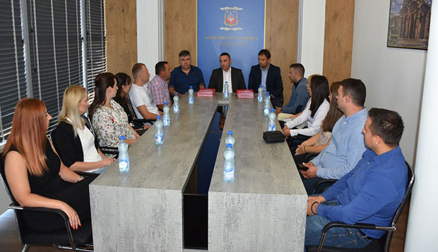 МЛАДИ ДОКТОРИ У ГРАЧАНИЦИ: Посао за дванаест лекара