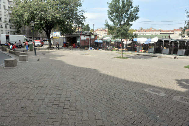 Чисто на тргу испред Битефа