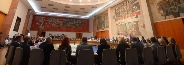 Вучић позвао индијске бизнисмене: Добићете најбоље услове у региону и Европи; Наиду: Свесни смо економских потенцијала Србије 