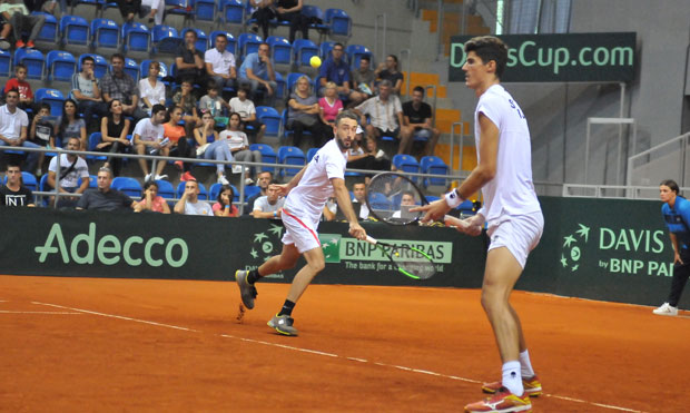 МИЛОЈЕВИЋ И ПЕТРОВИЋ ХЕРОЈИ ДАНА: Орлови максималним учинком изборили опстанак у Дејвис купу!