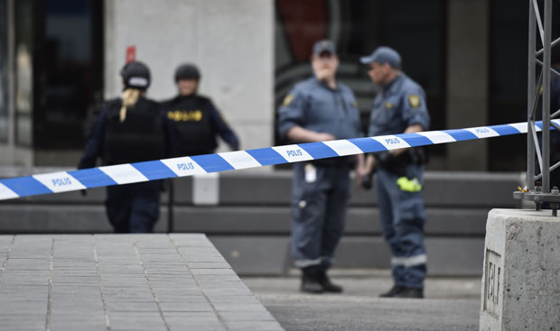 Србин изрешетан у Шведској, лекари се боре за његов живот!